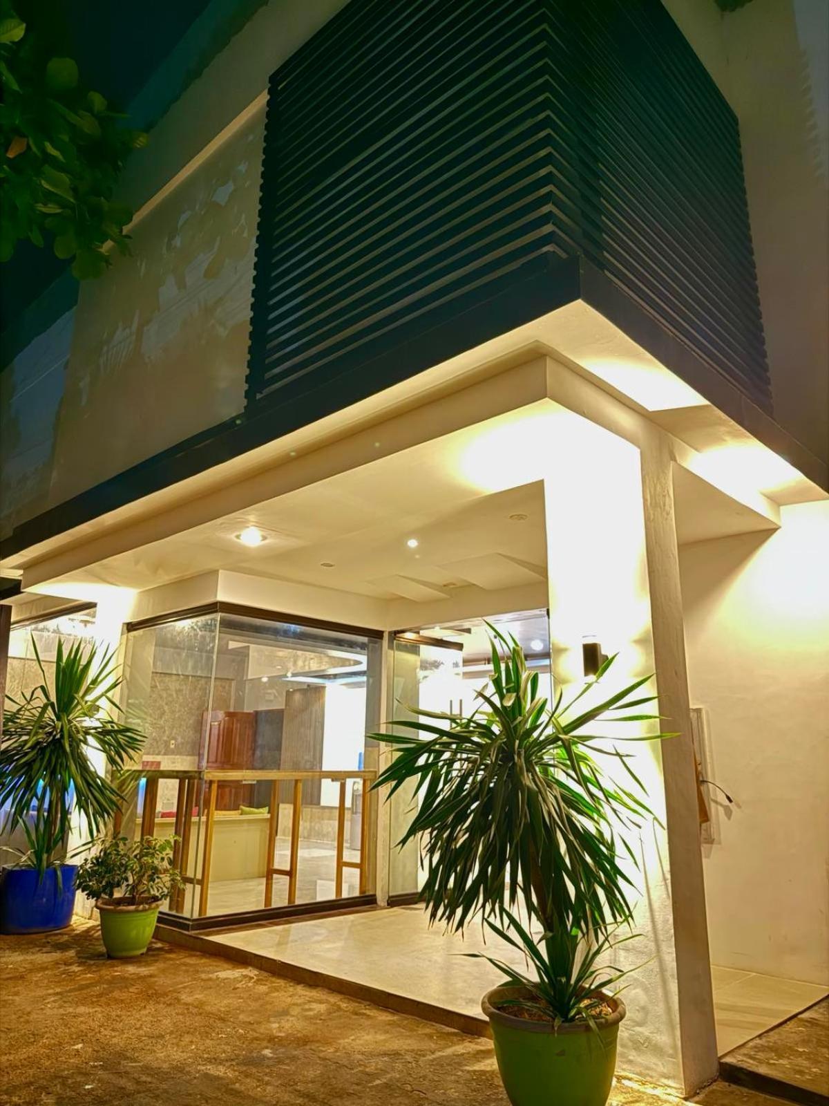 Goofy Ants Hostel Puerto Princesa Екстериор снимка